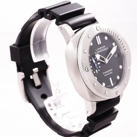 Panerai Submersible PAM 00682 42mm Stainless steel Black 2