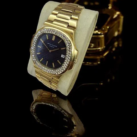 Patek Philippe Nautilus 3700/13 Yellow gold 1