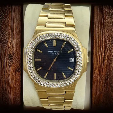 Patek Philippe Nautilus 3700/13 Yellow gold 8