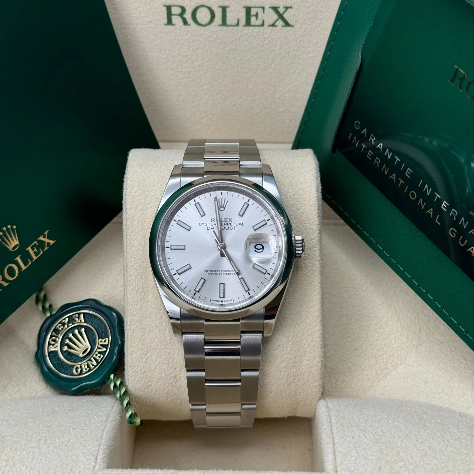 Rolex Datejust 36 126200-0002 36mm Oystersteel Silver