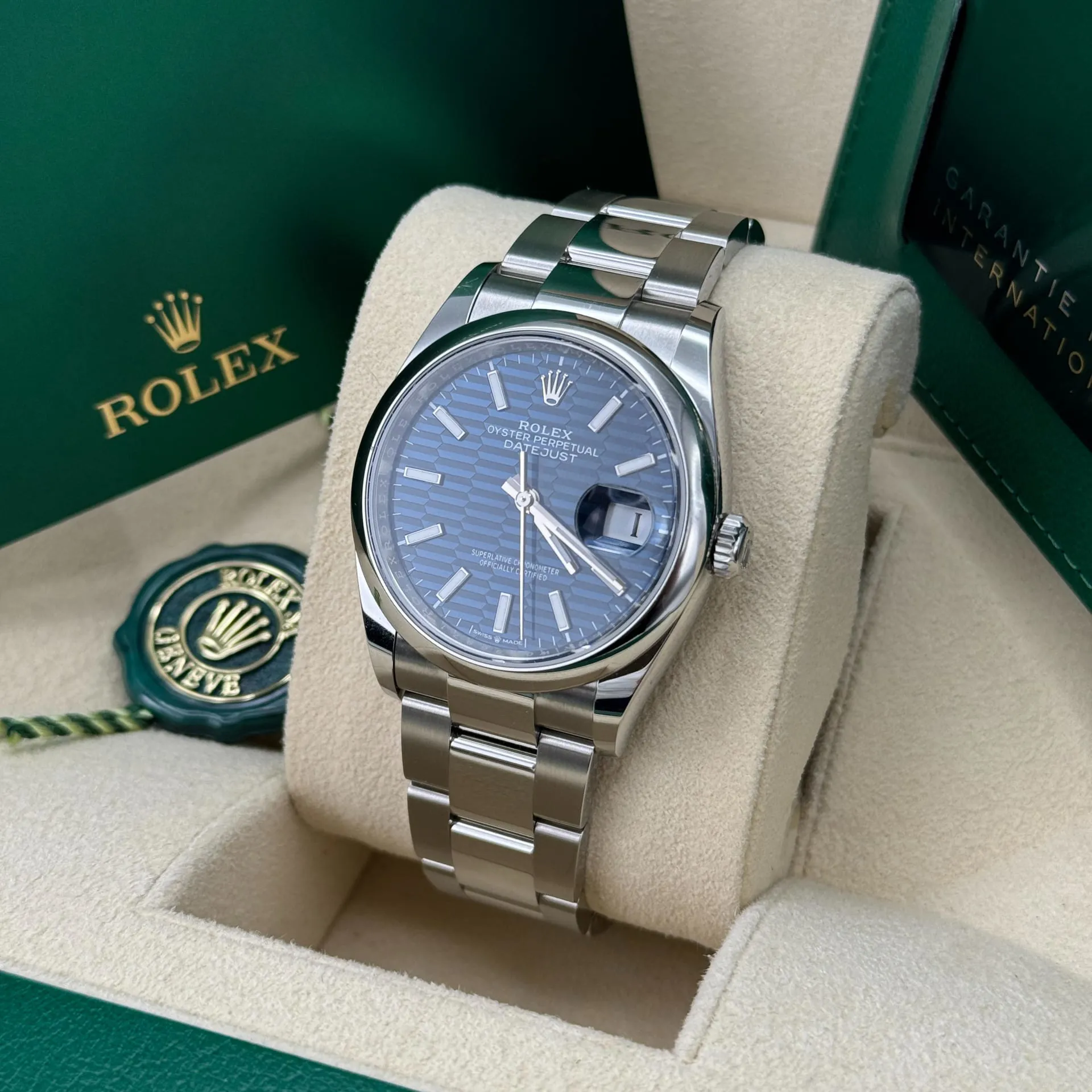 Rolex Datejust 36 126200-0006 36mm Oystersteel Blue 1