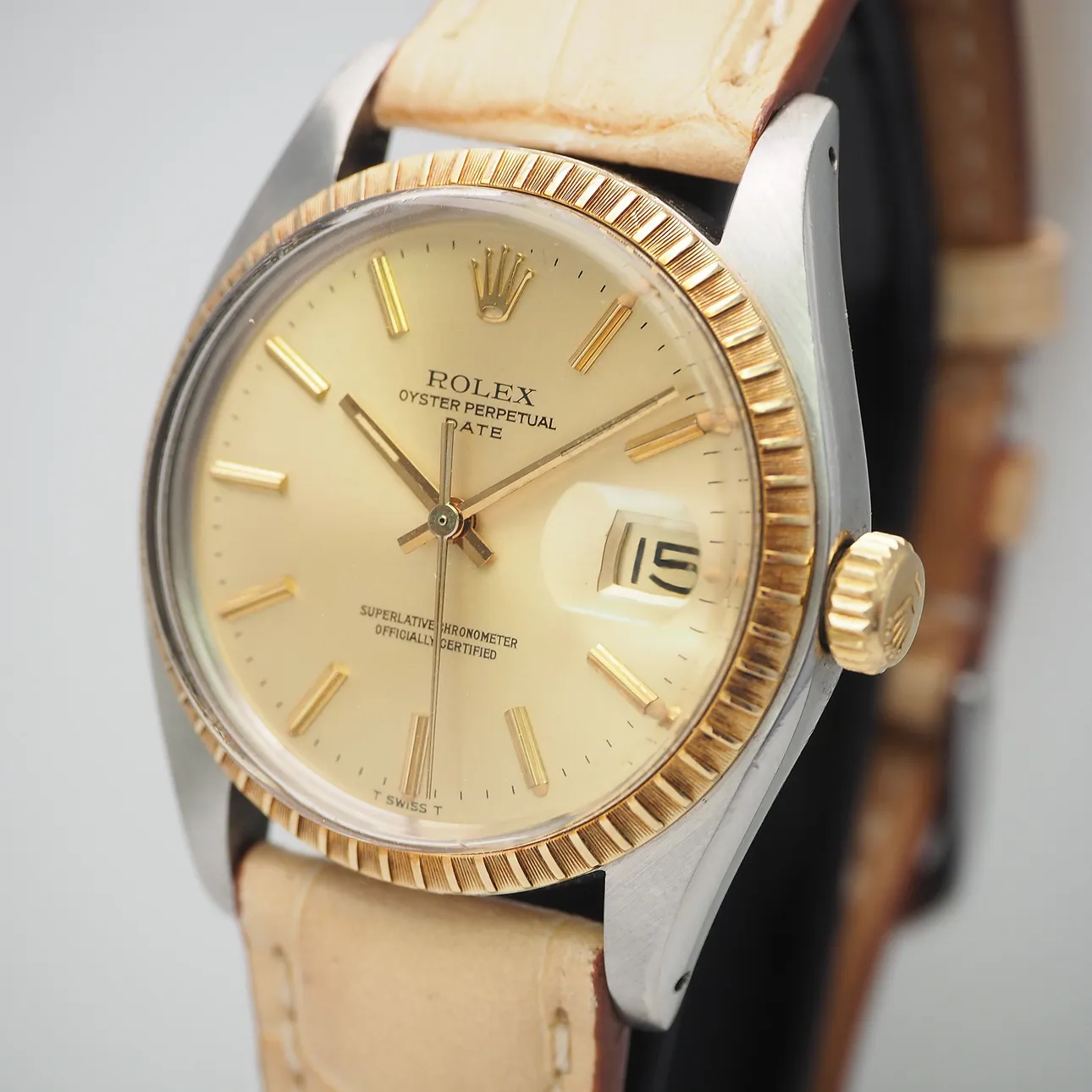 Rolex Oyster Perpetual Date 1505 34mm Yellow gold 2