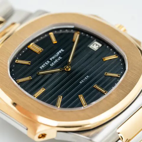 Patek Philippe Nautilus 3700 42mm Yellow gold and Stainless steel Black