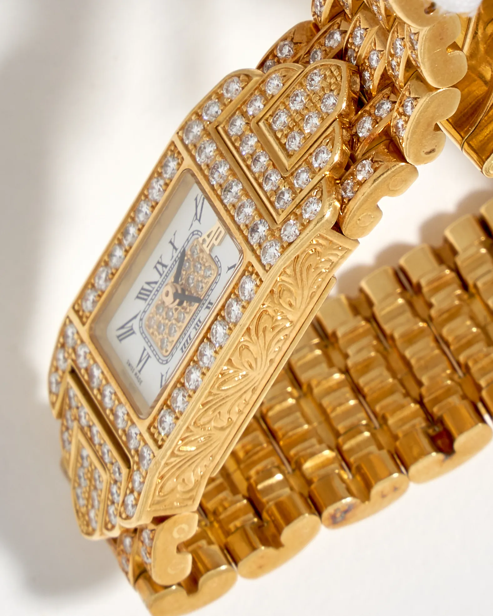 Audemars Piguet Charleston 67029BA.ZZ.1092BA.01 15mm Yellow gold and Diamond White 4