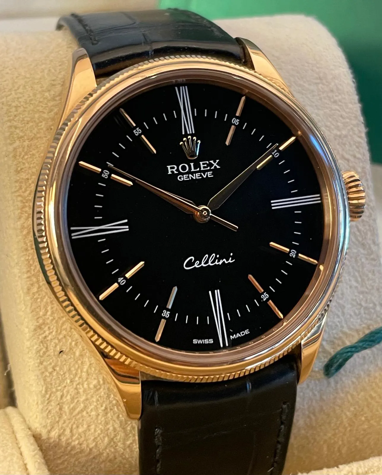 Rolex Cellini 50505 39mm Rose gold Black 2