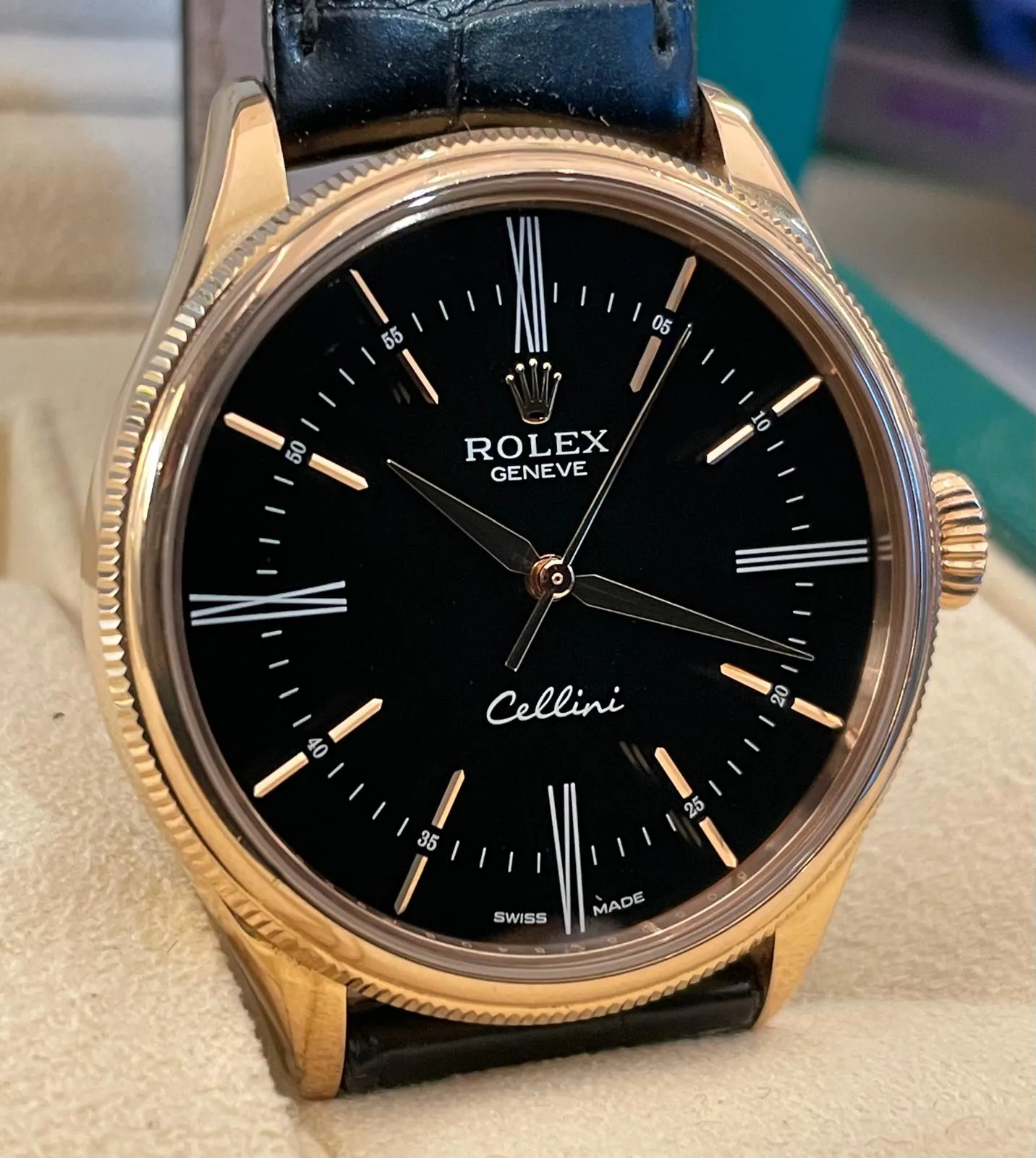 Rolex Cellini 50505 39mm Rose gold Black 6