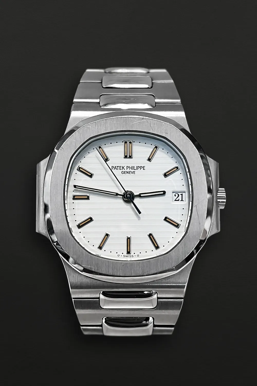 Patek Philippe Nautilus 3800/1A-011 40mm Stainless steel White