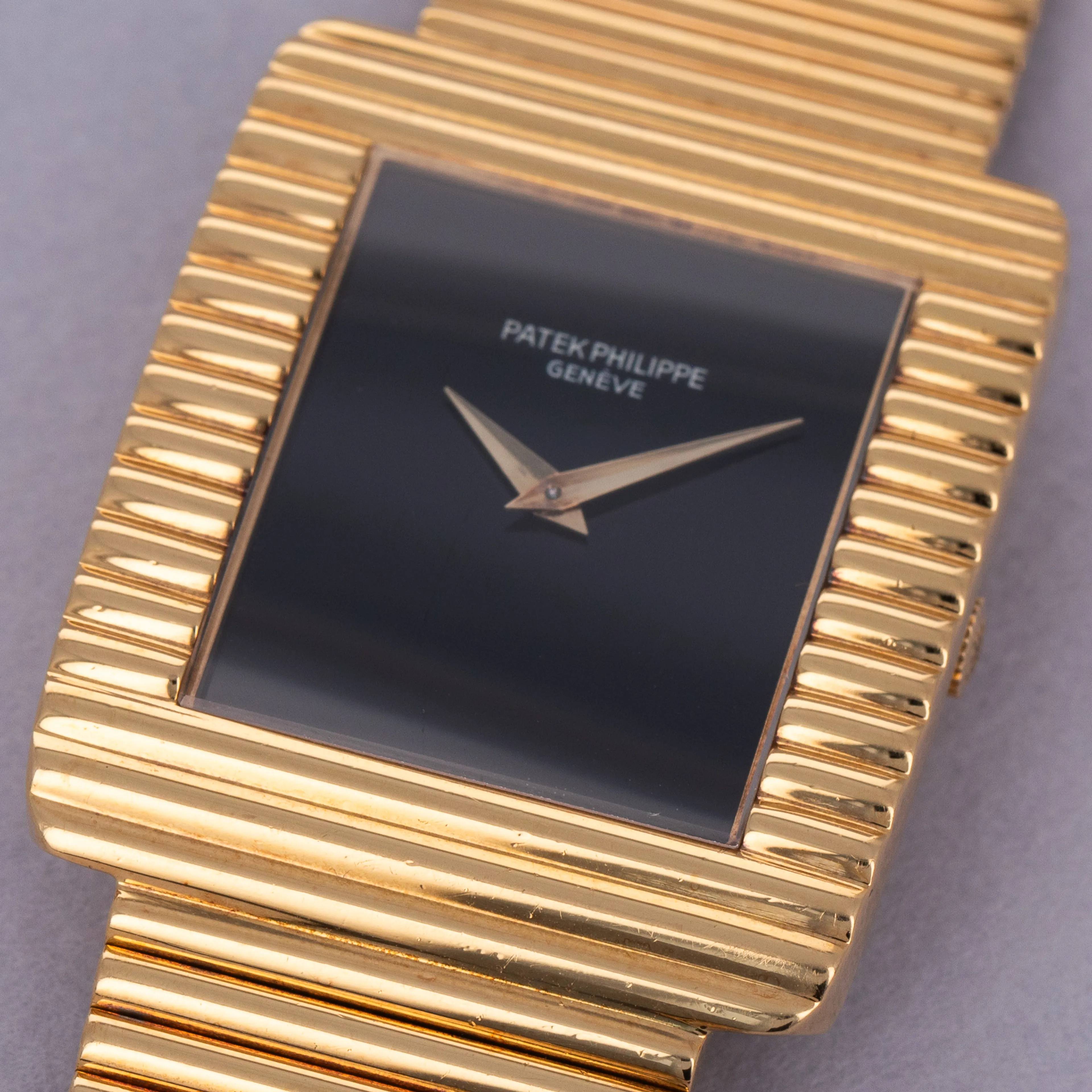 Patek Philippe Gondolo 3733/1J 29mm Yellow gold Black 2