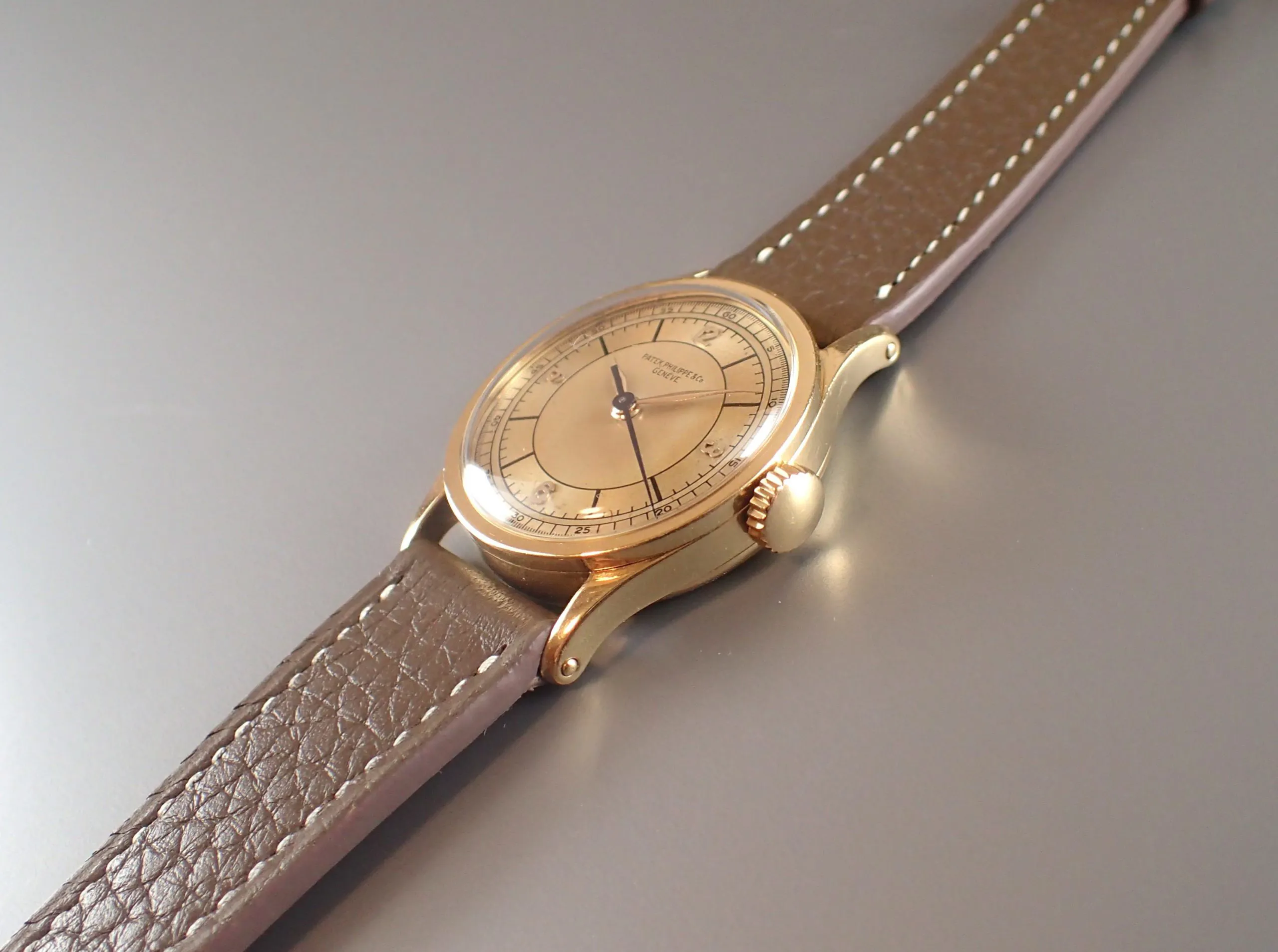 Patek Philippe Calatrava 2555 32mm Yellow gold