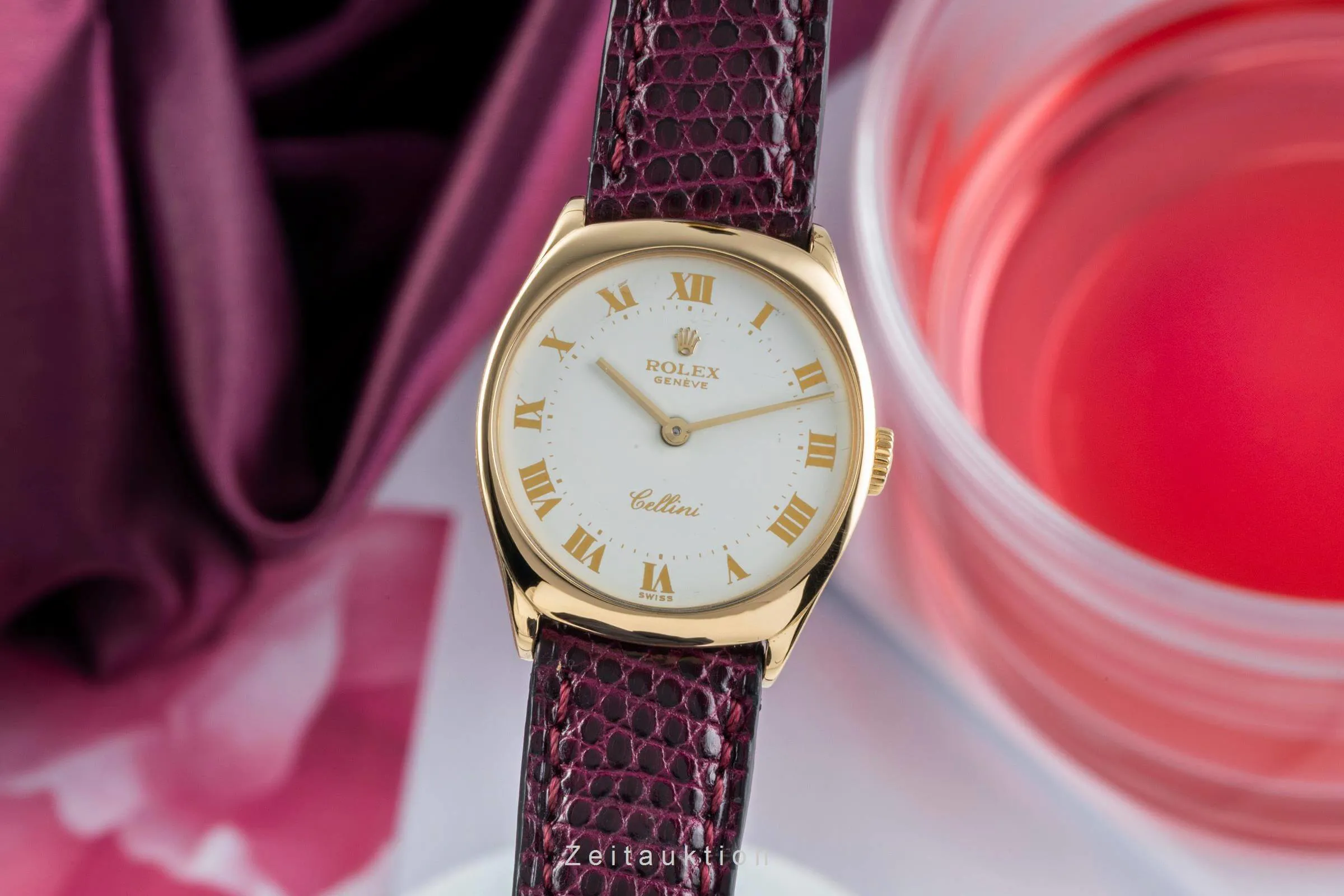 Rolex Cellini 4129 25mm Yellow gold White