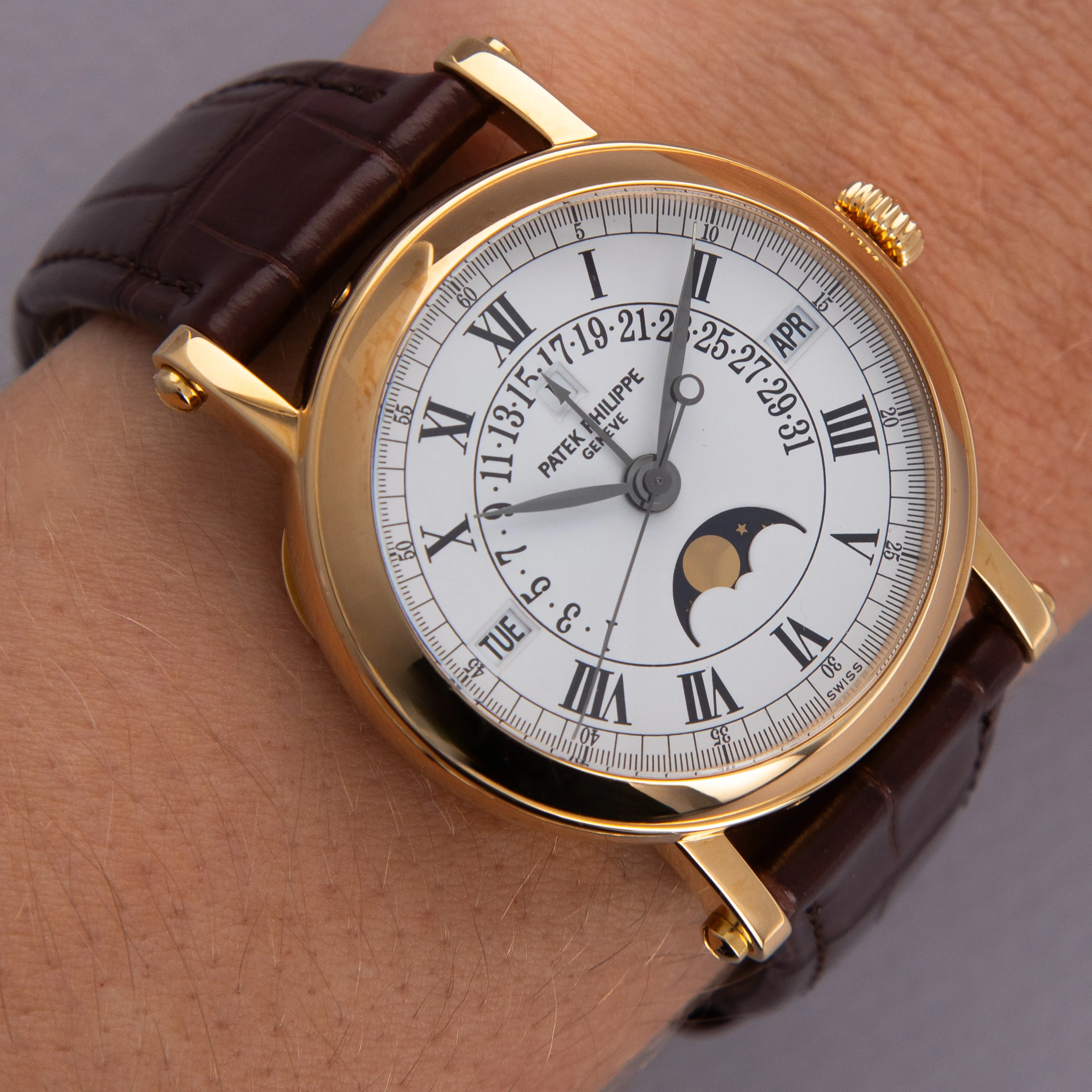 Patek Philippe Perpetual Calendar 5059J-001 36mm Yellow gold White 19