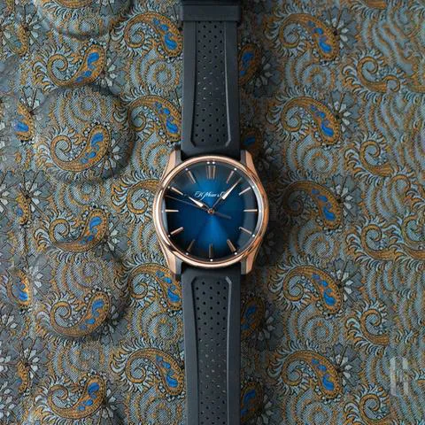 H. Moser & Cie. Pioneer 3200-0903 43mm Rose gold Blue