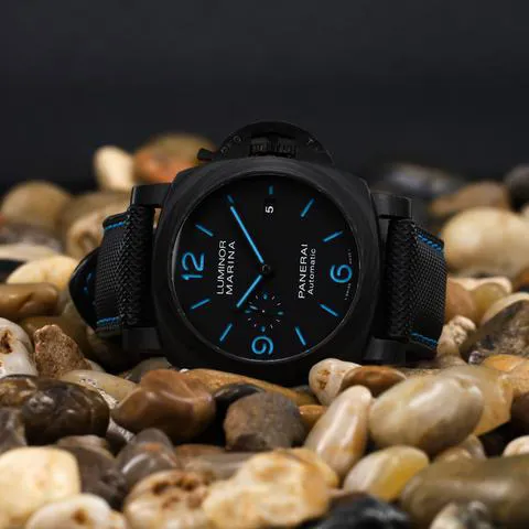 Panerai Luminor GMT Automatic PAM 01661 44mm Carbon fiber Black