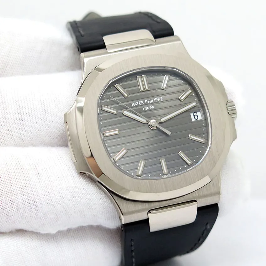 Patek Philippe Nautilus 5711G-001 40mm White gold Gray