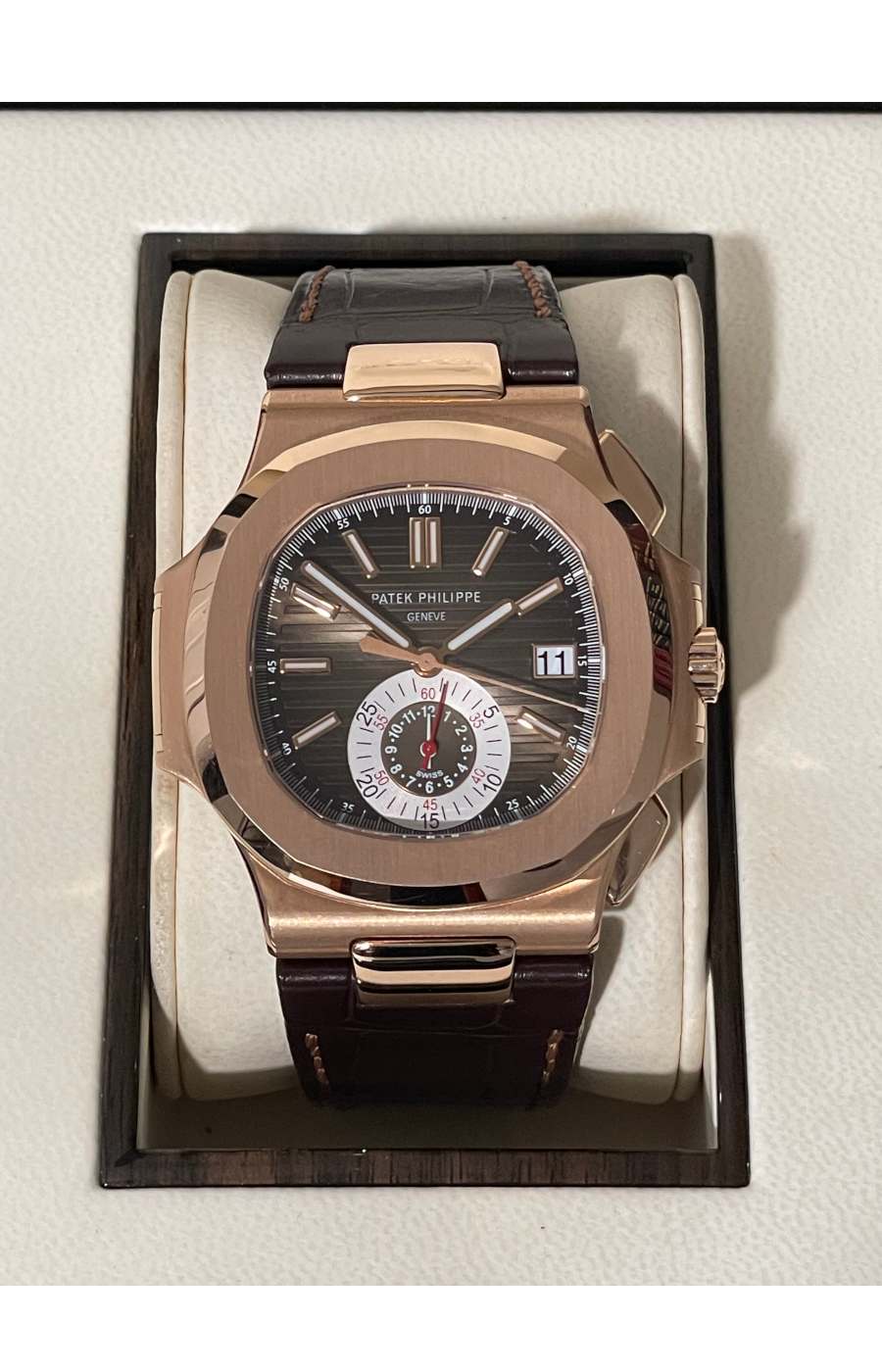 Patek Philippe Nautilus 5980R-001 40.5mm Rose gold Brown