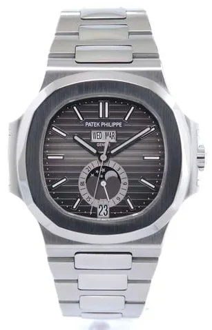 Patek Philippe Nautilus 5726 40mm Stainless steel Gray