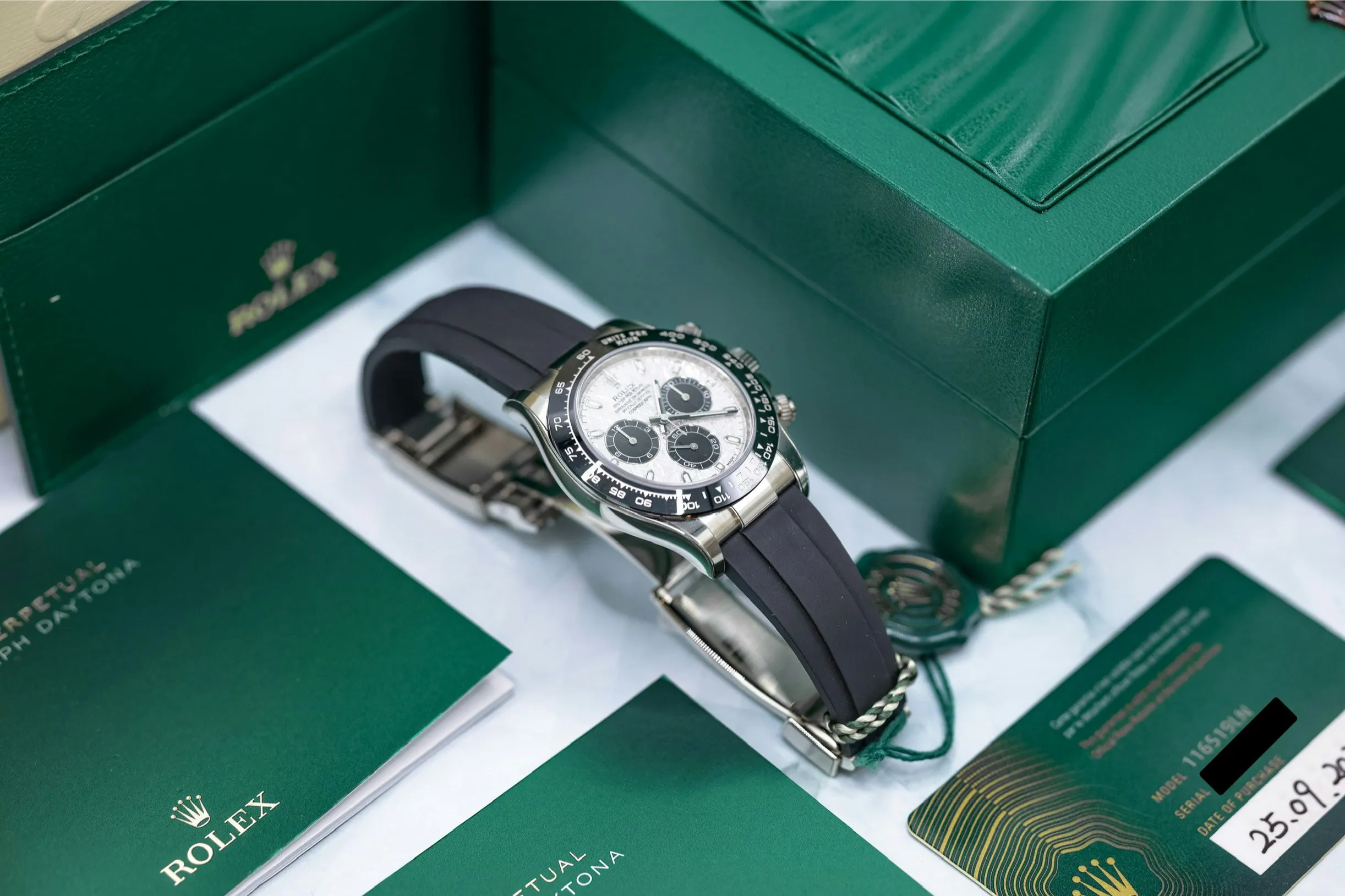 Rolex Daytona 116519LN 40mm White gold and Cerachrom Meteorite 18