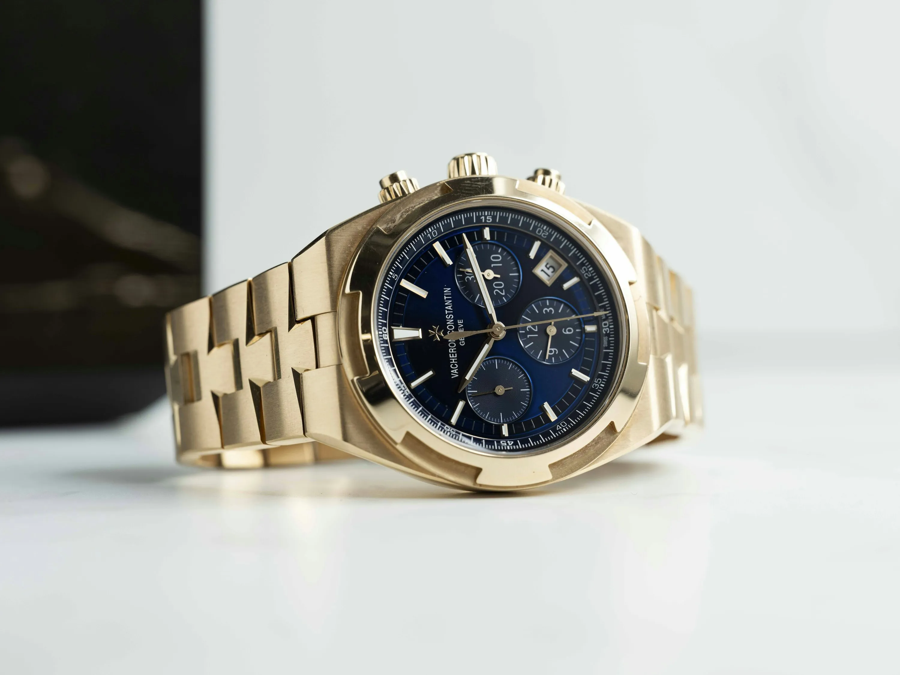 Vacheron Constantin Overseas 5500V/110R-B952