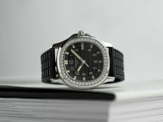 Patek Philippe Aquanaut 5067A Stainless steel Black