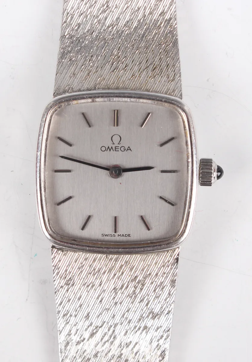 Omega White gold Silver