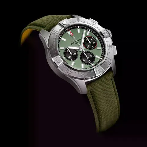 Breitling Avenger AB0147101L1X1 44mm Stainless steel Green 3