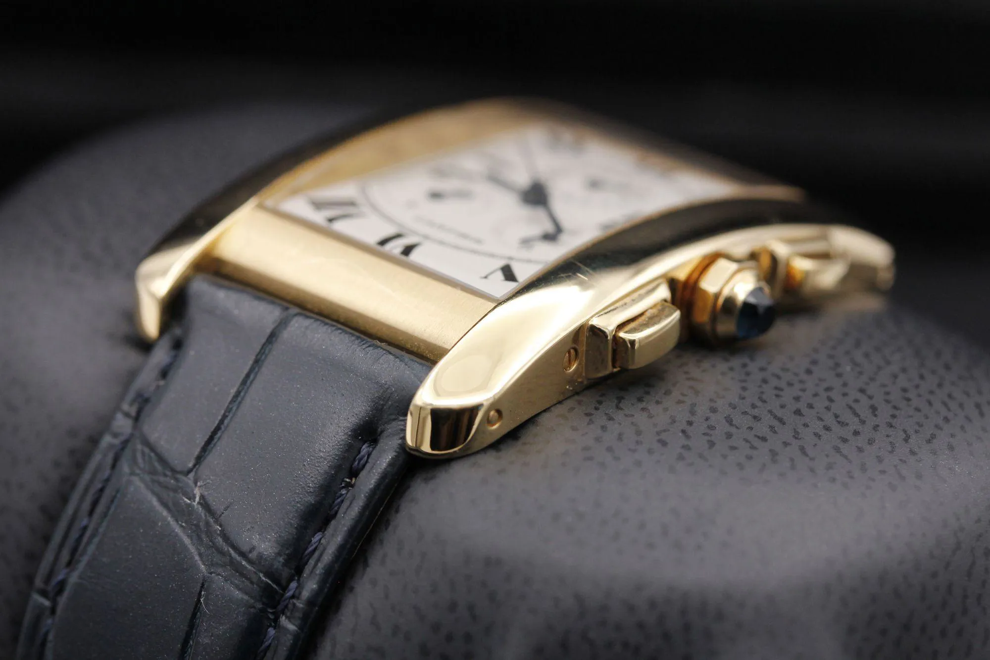 Cartier Tank Américaine 1730 45mm Yellow gold White 1