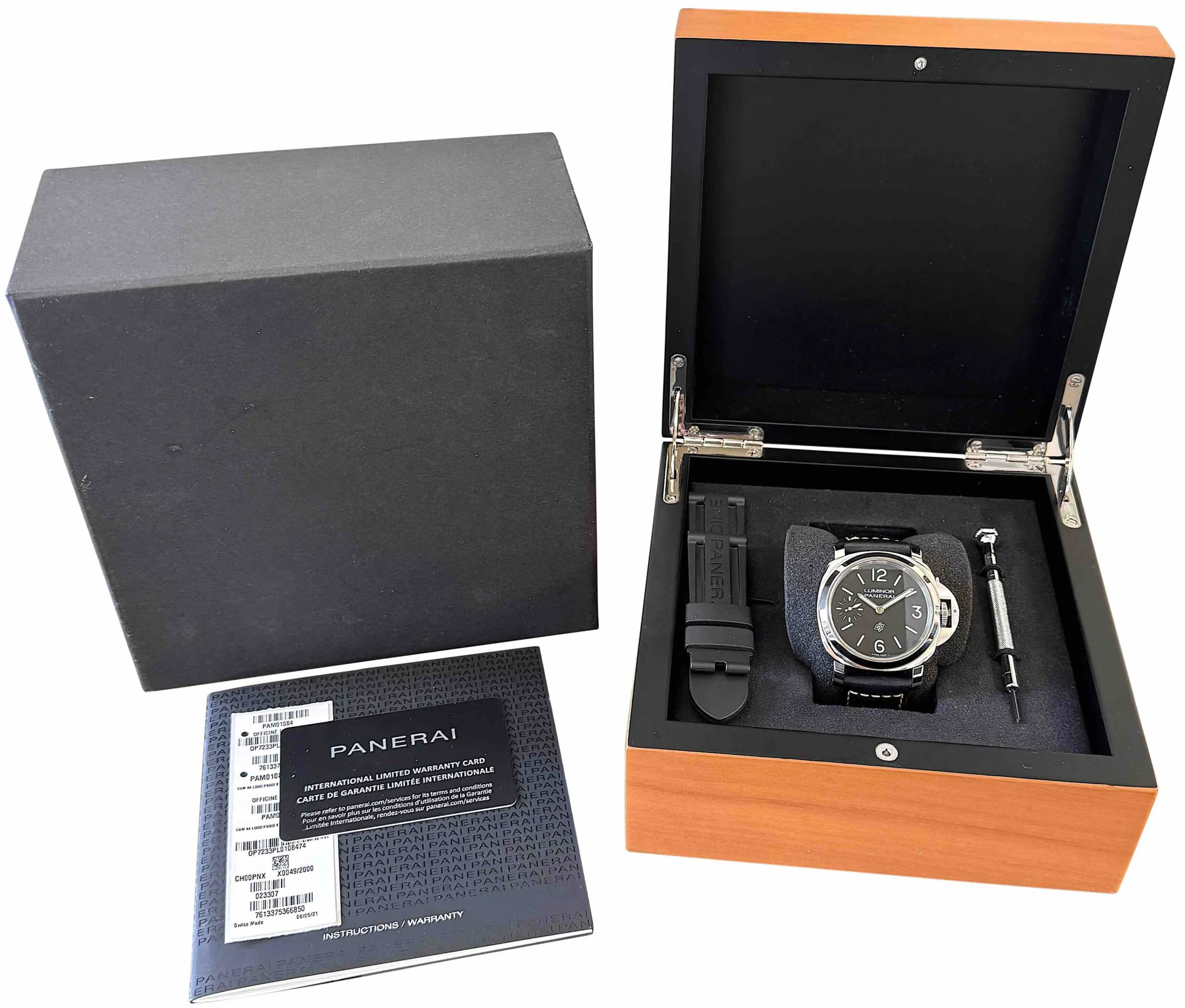 Panerai Luminor PAM01084 44mm Stainless steel Black 5