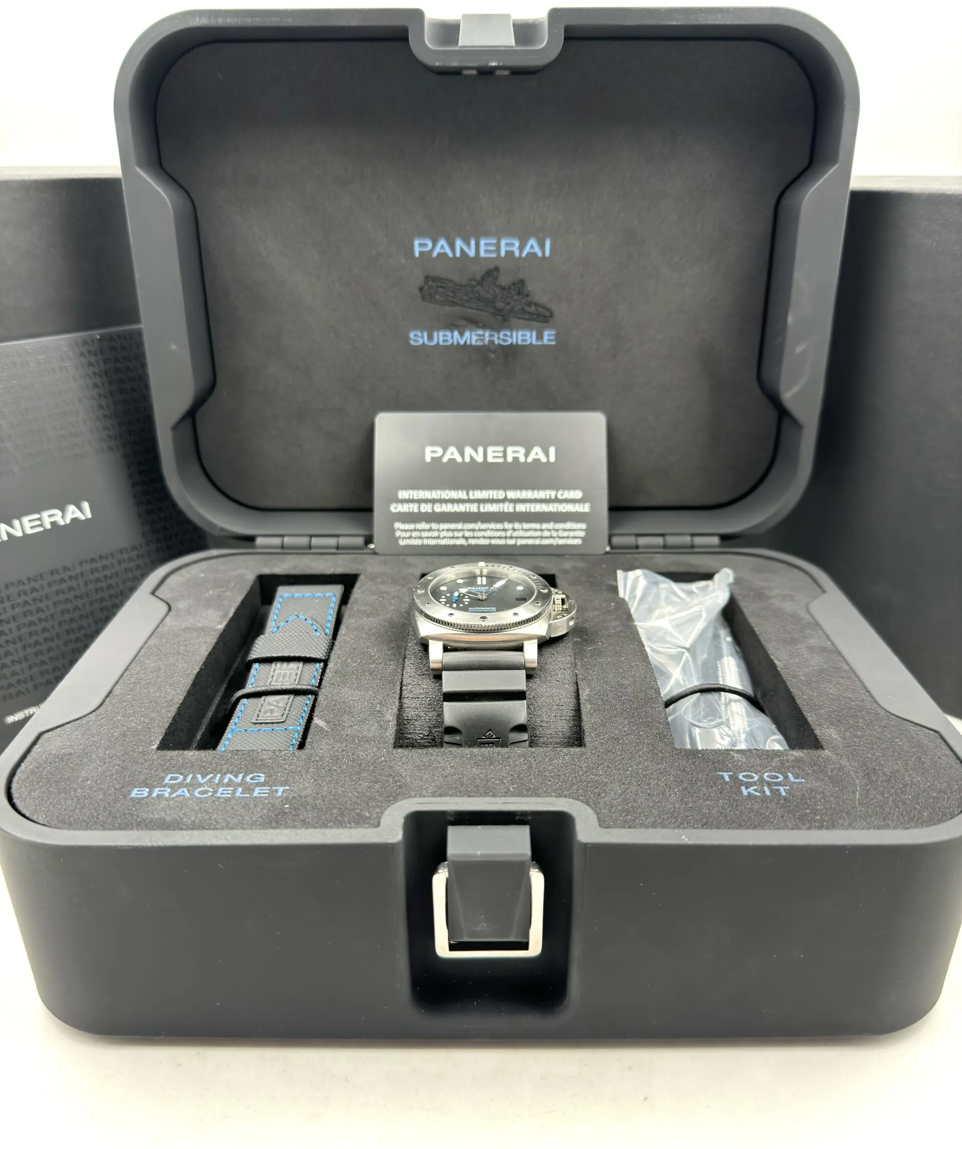 Panerai Submersible PAM 00682 42mm Stainless steel Black 1