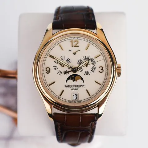 Patek Philippe Annual Calendar 5146J 39mm Yellow gold White