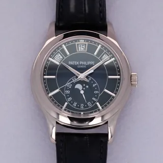 Patek Philippe Annual Calendar 5205G-013 White gold Blue