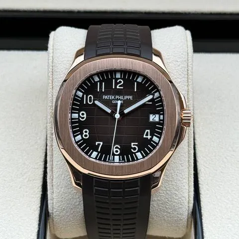 Patek Philippe Aquanaut 5167R-001 40mm Rose gold Brown