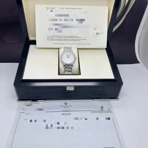 Patek Philippe Calatrava 5120/1G-001 35mm White gold Silver