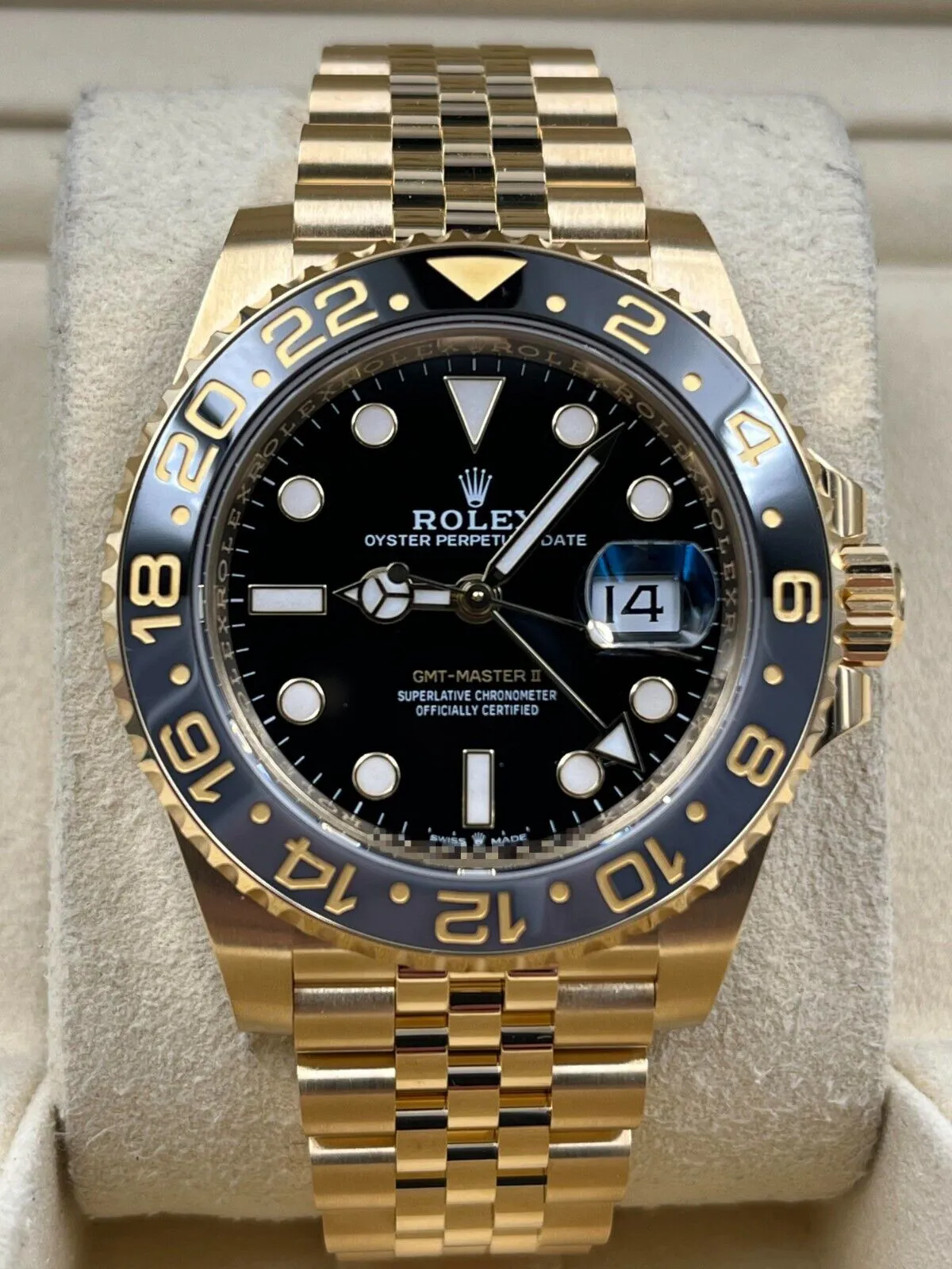 Rolex GMT-Master II 126718grnr 40mm Yellow gold Black