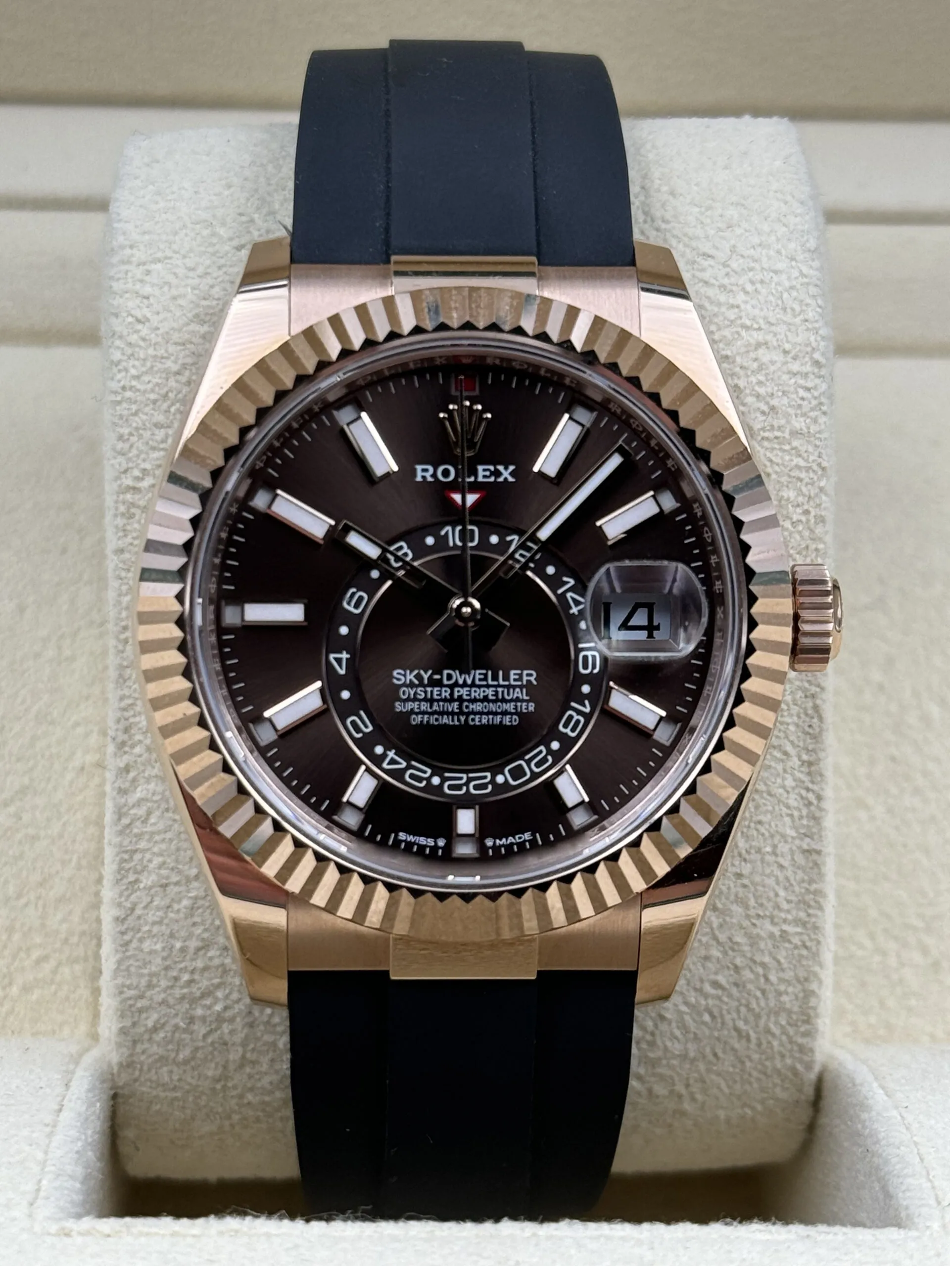 Rolex Sky-Dweller 336235 42mm Rose gold Brown