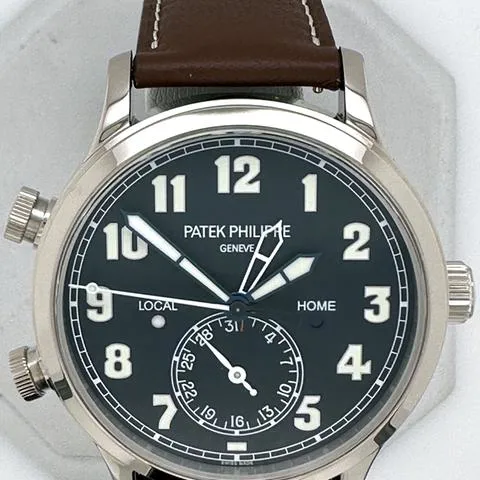 Patek Philippe Calatrava Pilot Travel Time 5524G-001 42mm White gold Blue