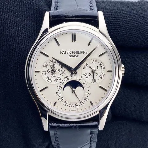 Patek Philippe Perpetual Calendar 5140G-001 37mm White gold Black 2