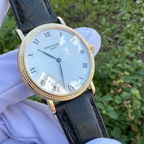 Patek Philippe Calatrava 3992 Yellow gold White