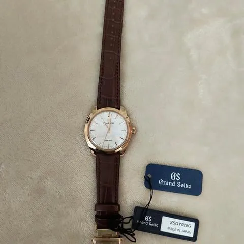 Grand Seiko Elegance SBGY026 38.5mm Rose gold Rose