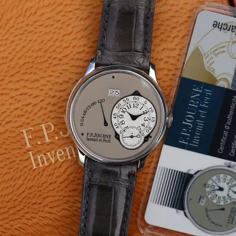 F.P. Journe Octa OCTA  DE 38mm Platinum Gray