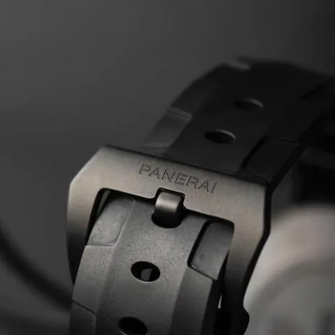 Panerai Luminor GMT Automatic PAM 01616 47mm Carbon fiber Black 6