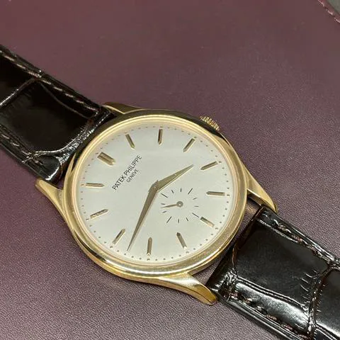 Patek Philippe Calatrava 5196R-001 37mm Rose gold Silver