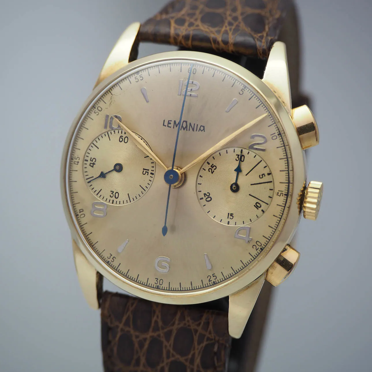 Lemania Chronograph 36.5mm Yellow gold