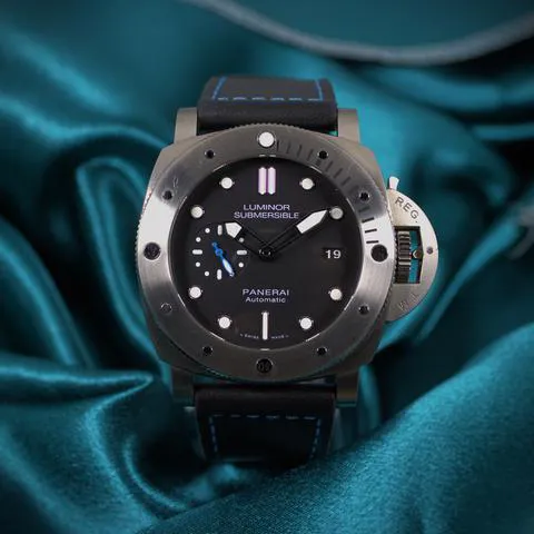 Panerai Submersible PAM 01305 47mm Titanium Black