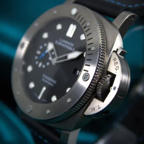 Panerai Submersible PAM 01305 47mm Titanium Black 3