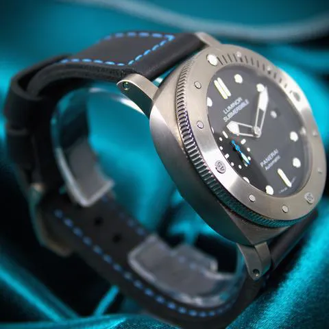 Panerai Submersible PAM 01305 47mm Titanium Black 4