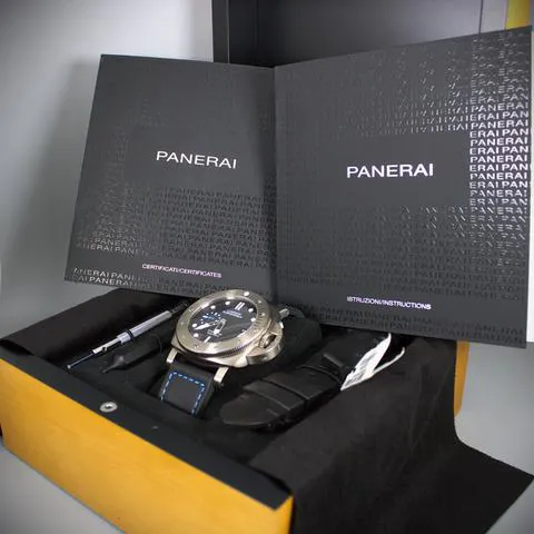 Panerai Submersible PAM 01305 47mm Titanium Black 10