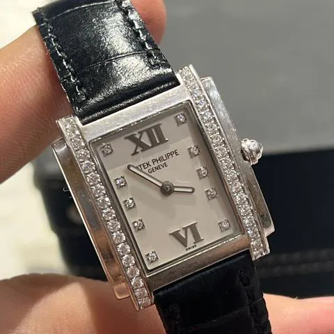 Patek Philippe Twenty~4 4920G-010 25mm White gold White 16