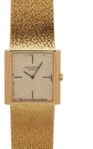 Patek Philippe 71 26mm Yellow gold