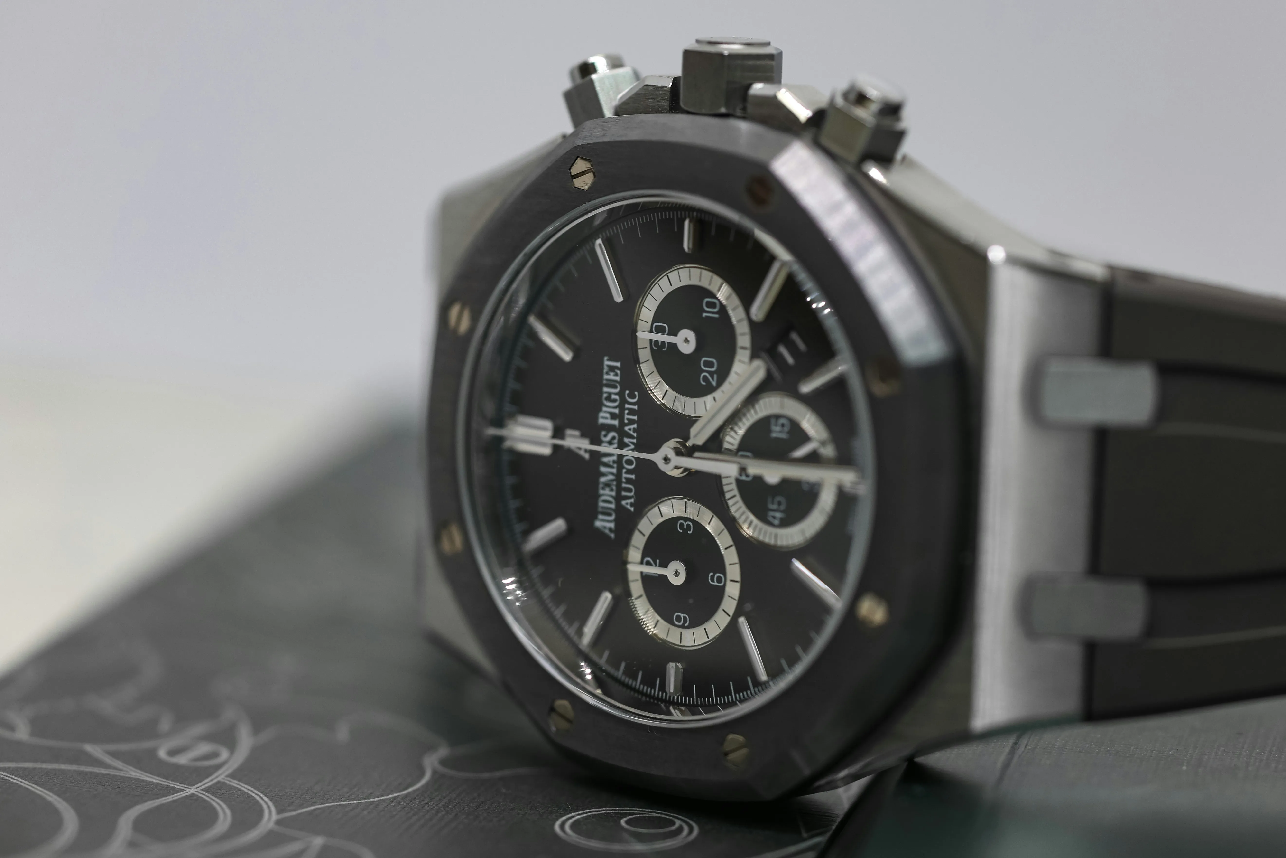 Audemars Piguet Royal Oak 26325TS.OO.D005CR.01 41mm Stainless steel and Tantalum Black 3