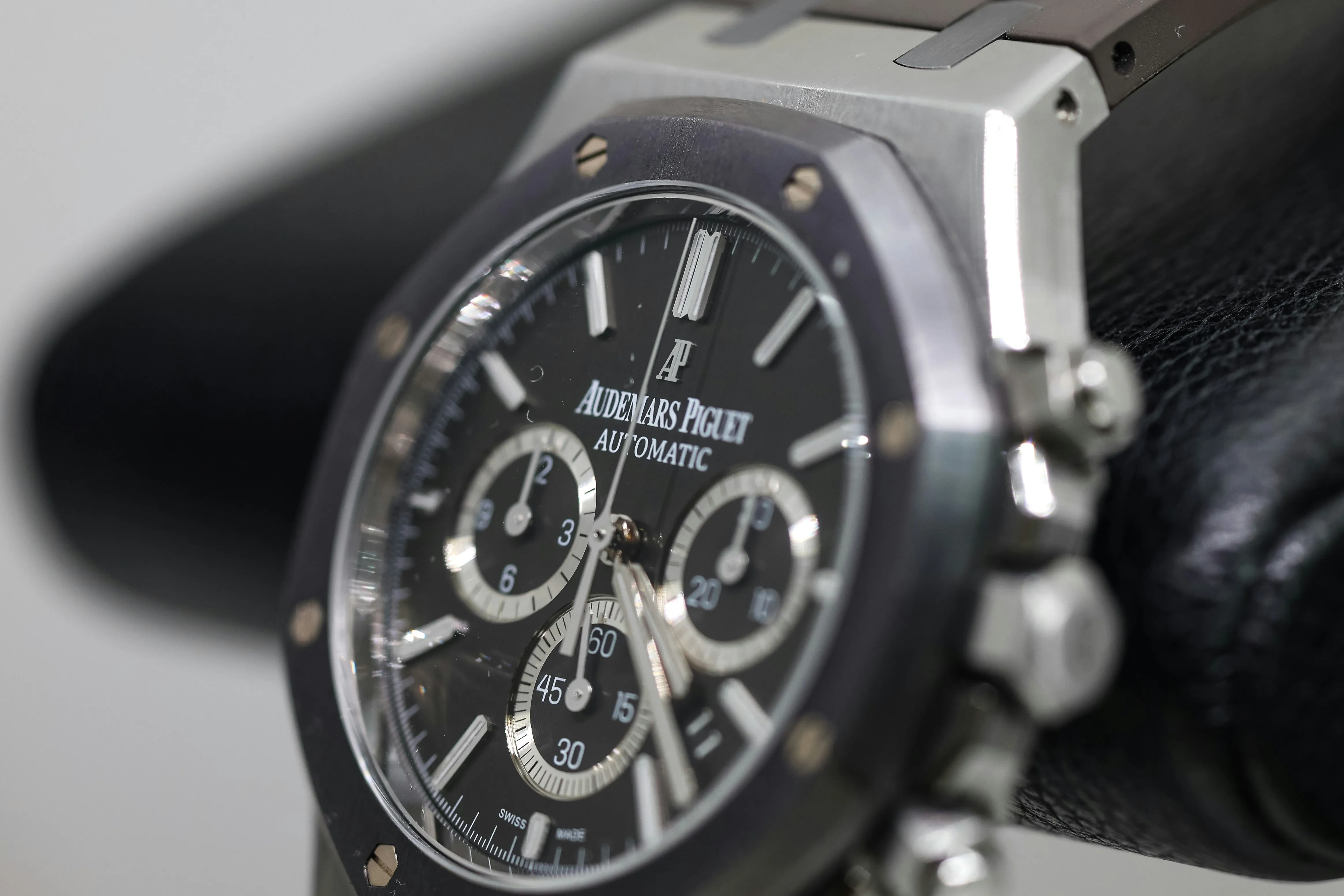 Audemars Piguet Royal Oak 26325TS.OO.D005CR.01 41mm Stainless steel and Tantalum Black 19